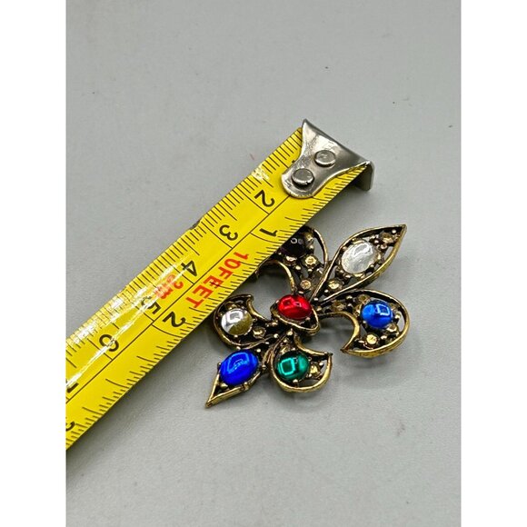 Vintage Jeweled Fleur De Lis Pin Brooch Gold Tone Red Blue Green Purple Cabochon - Picture 5 of 5